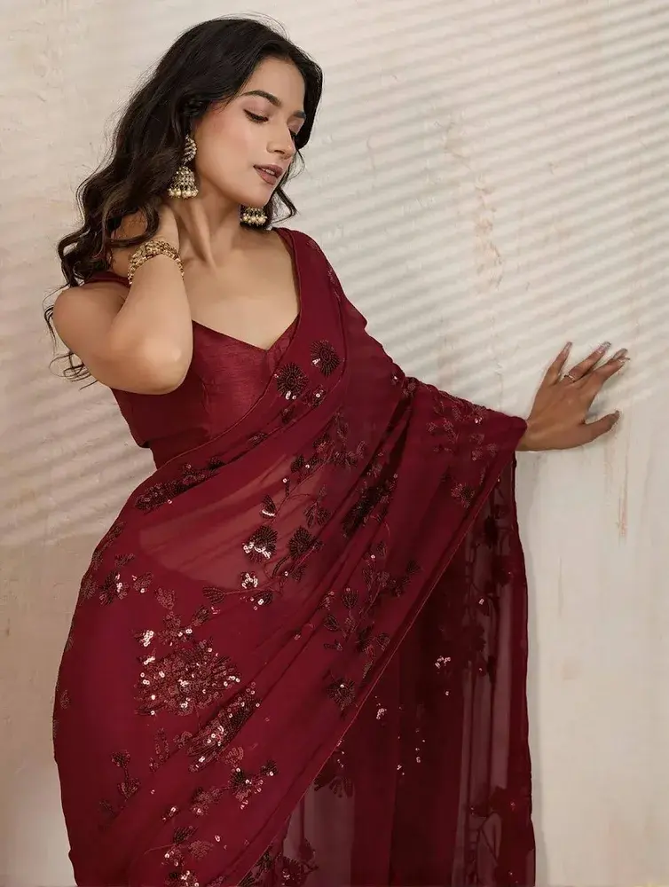 FashionsEye Floral Embroidered Pure Georgette Saree