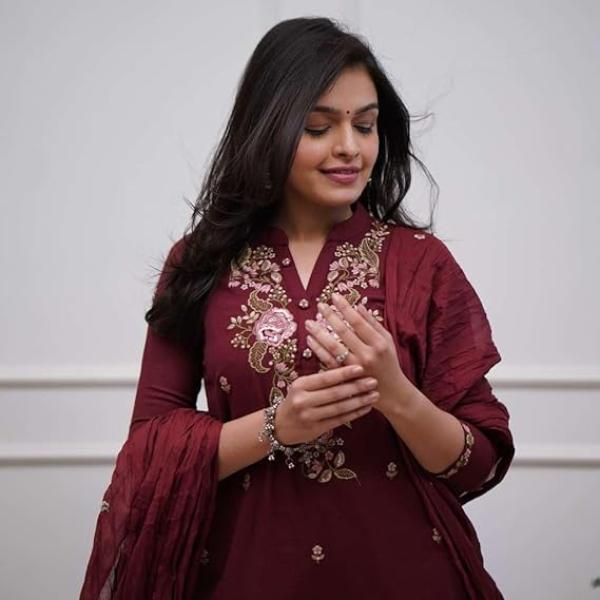 Women's Cotton Embroidery work Straight kurti with Pant & mulmul dupatta set (Maroon-XL)